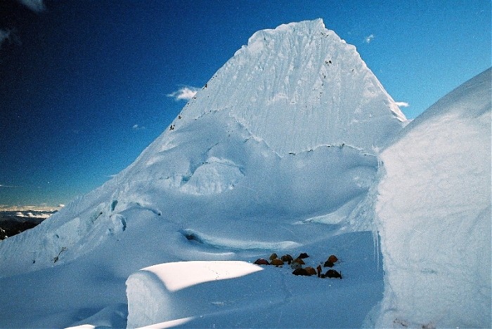 Obóz pod Alpamayo